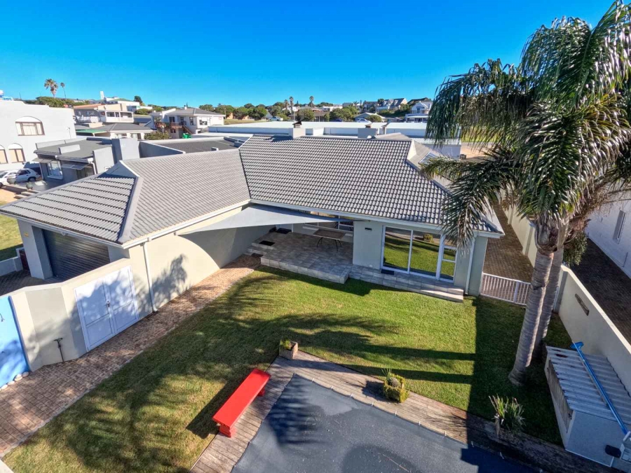 3 Bedroom Property for Sale in Stilbaai Wes Western Cape